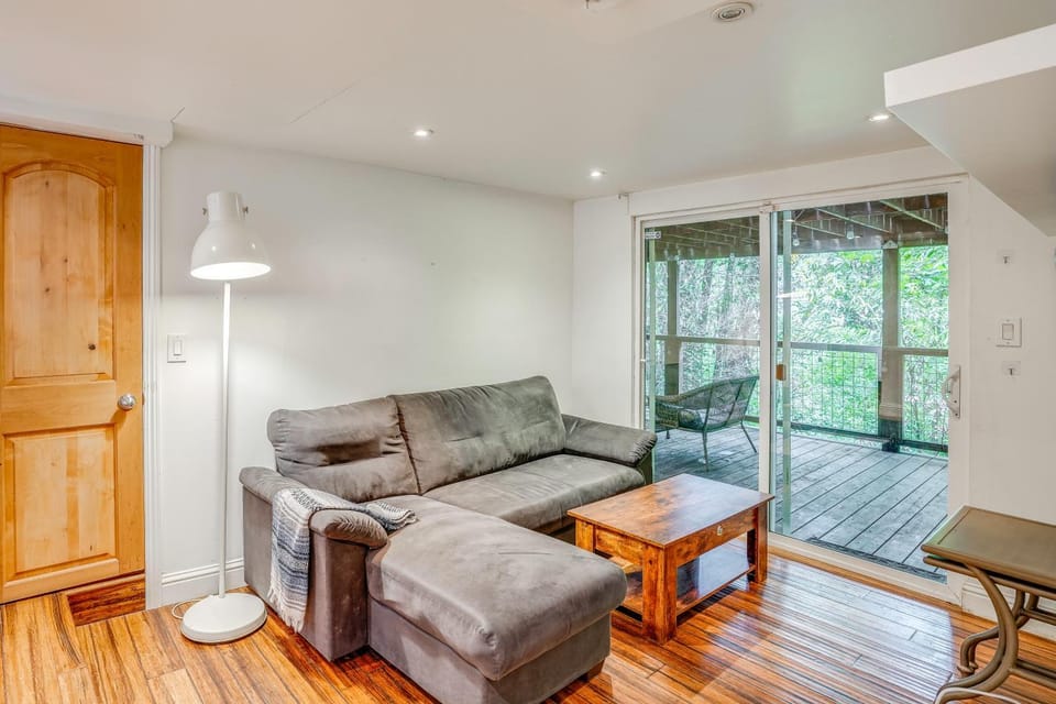 Hike, Golf & Explore: Extended Stay in Camp Meeker Apartment in Camp Meeker