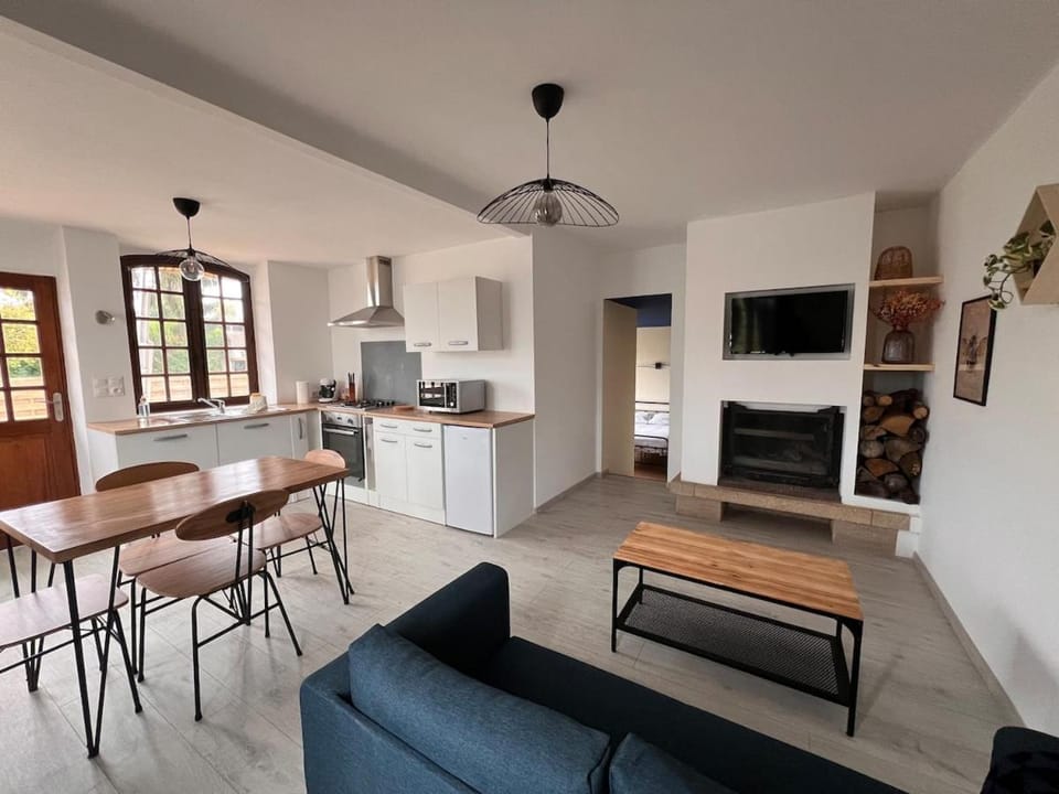 Living room, kitchen