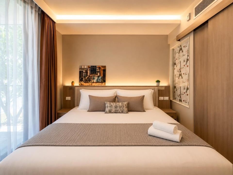 Thonglor Comfort Suite next to BTS Apartment in Bangkok