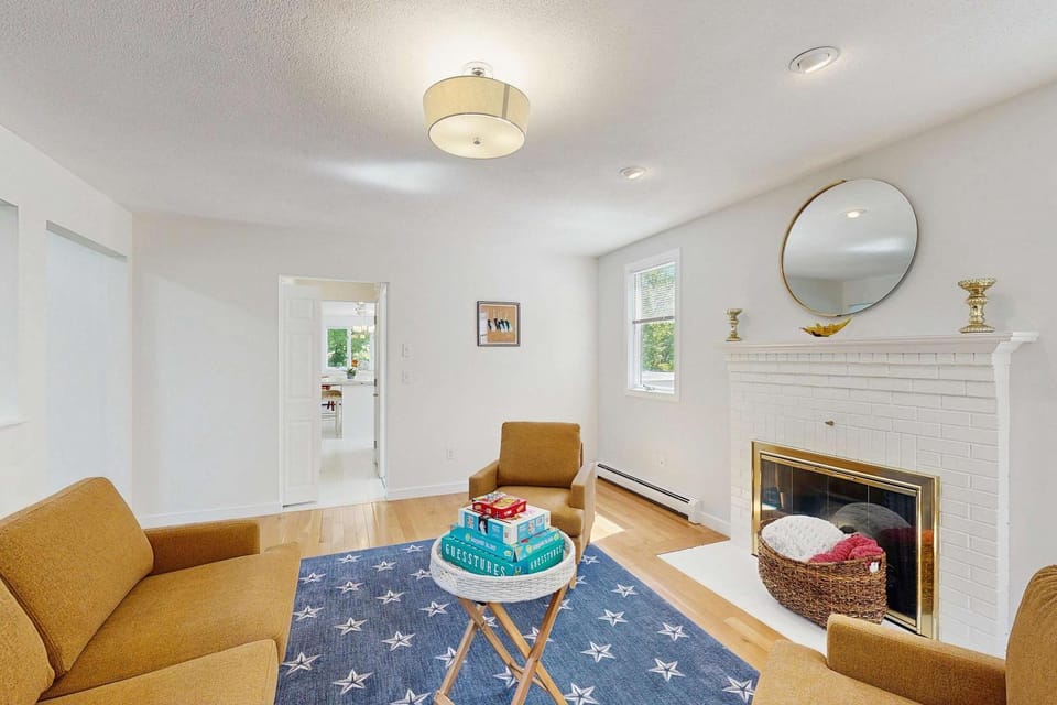 Bright Falmouth Home With Open Layout AC & Deck House in East Falmouth