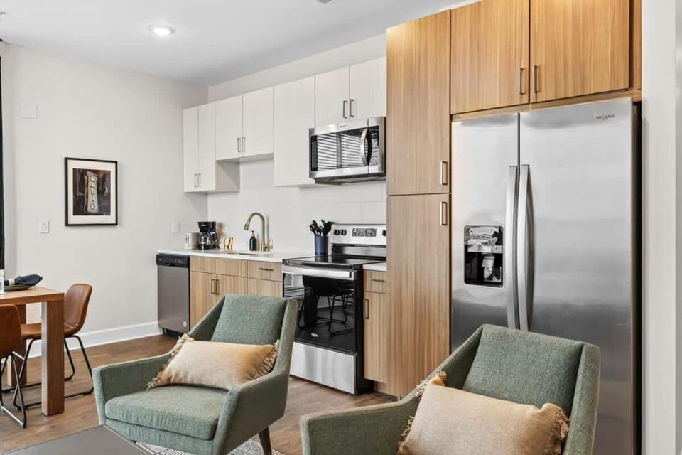 Modern 2BR w 2 King Beds Near Broadway Apartment in The Gulch