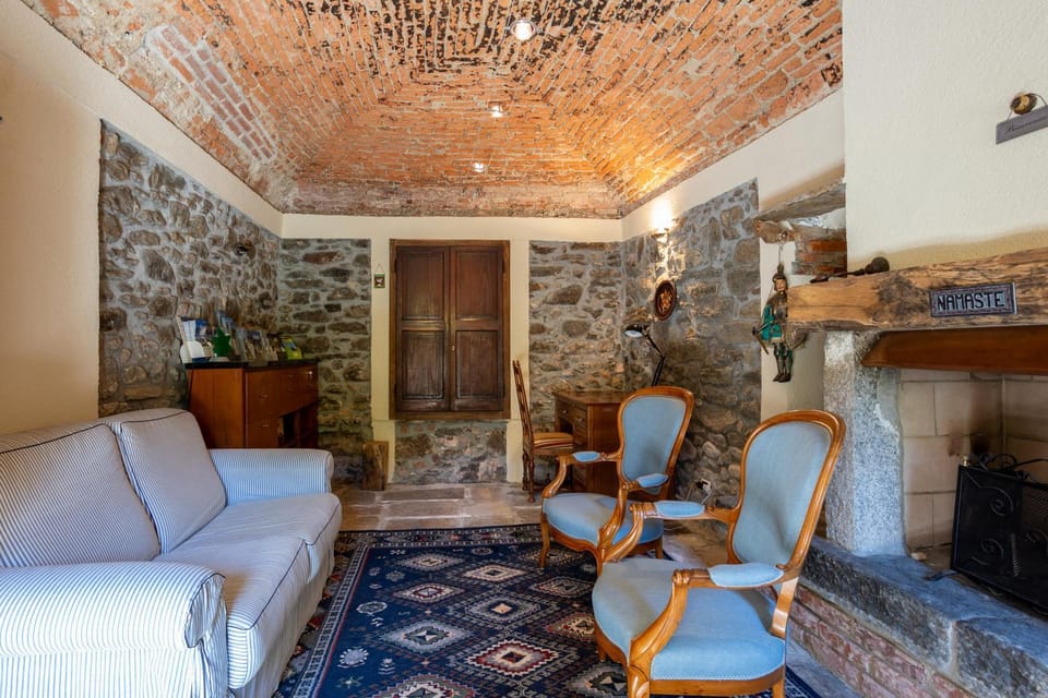 Lounge or bar