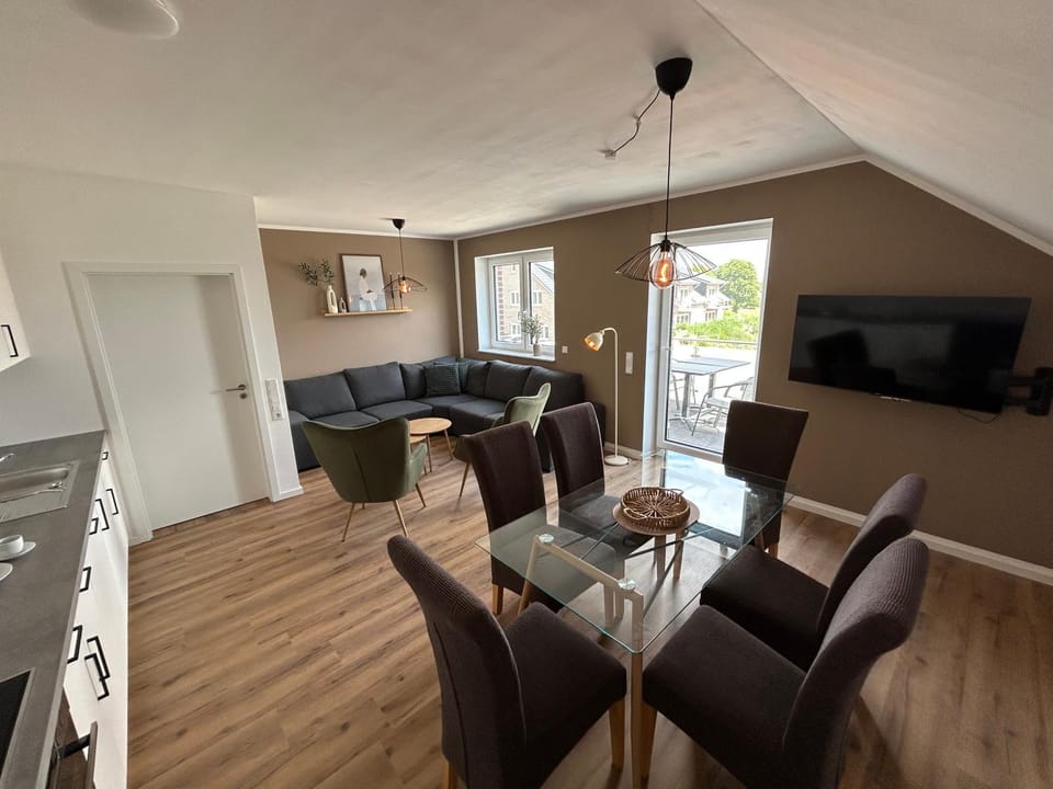 Living room, Seating area, Dining area
