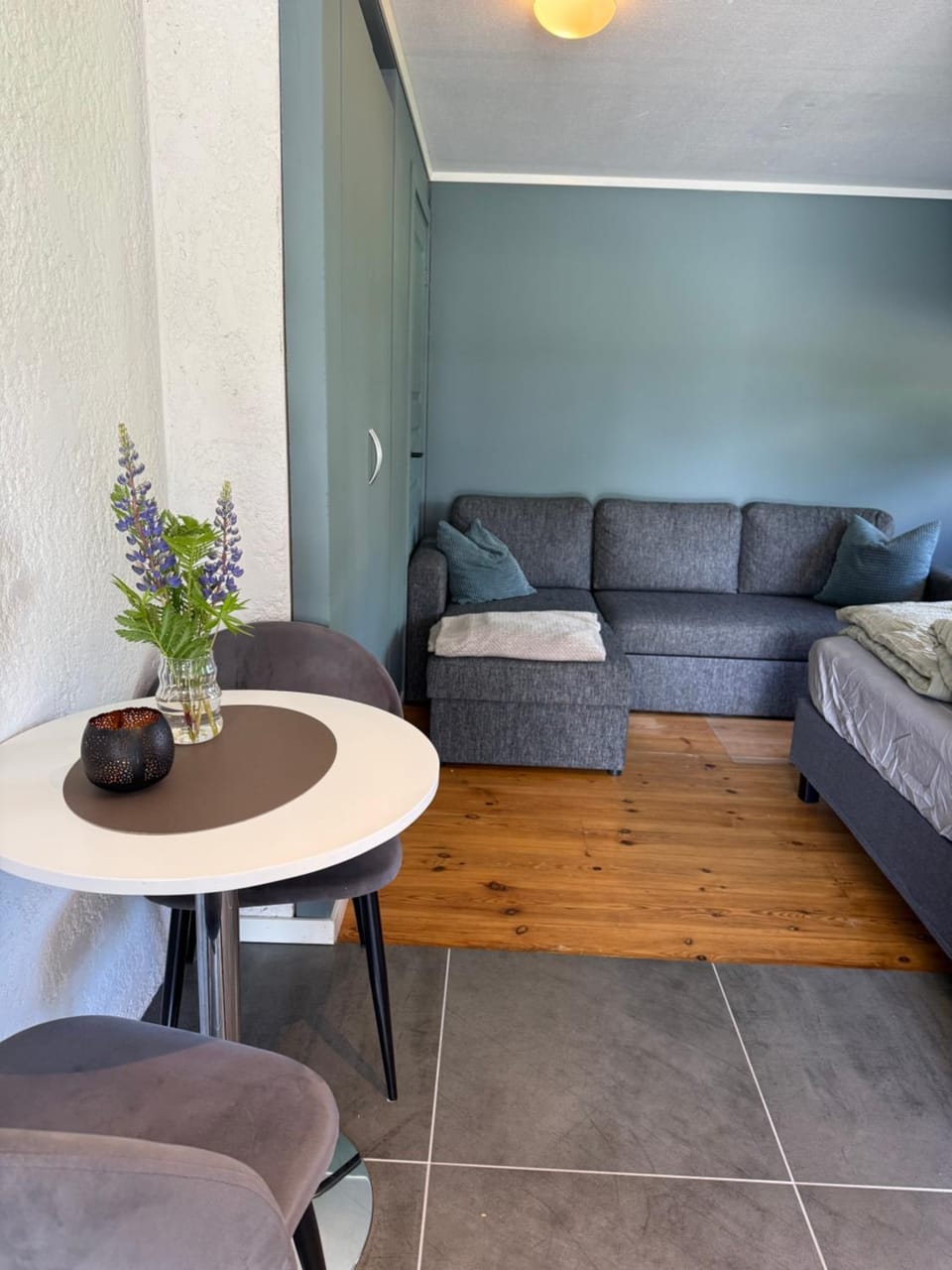 Seating area, Dining area