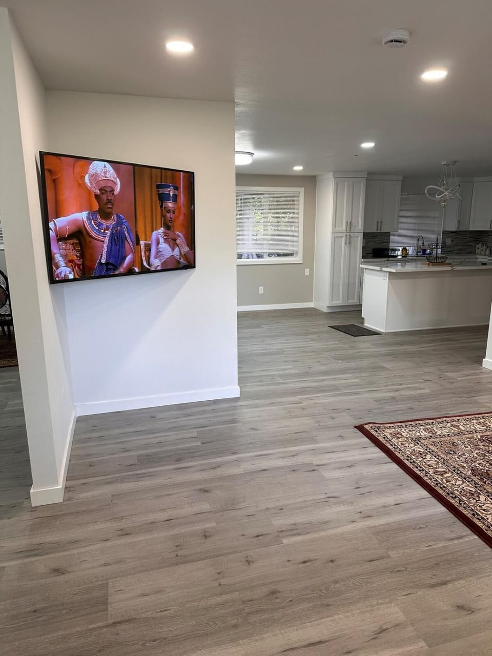 TV and multimedia, Kitchen or kitchenette