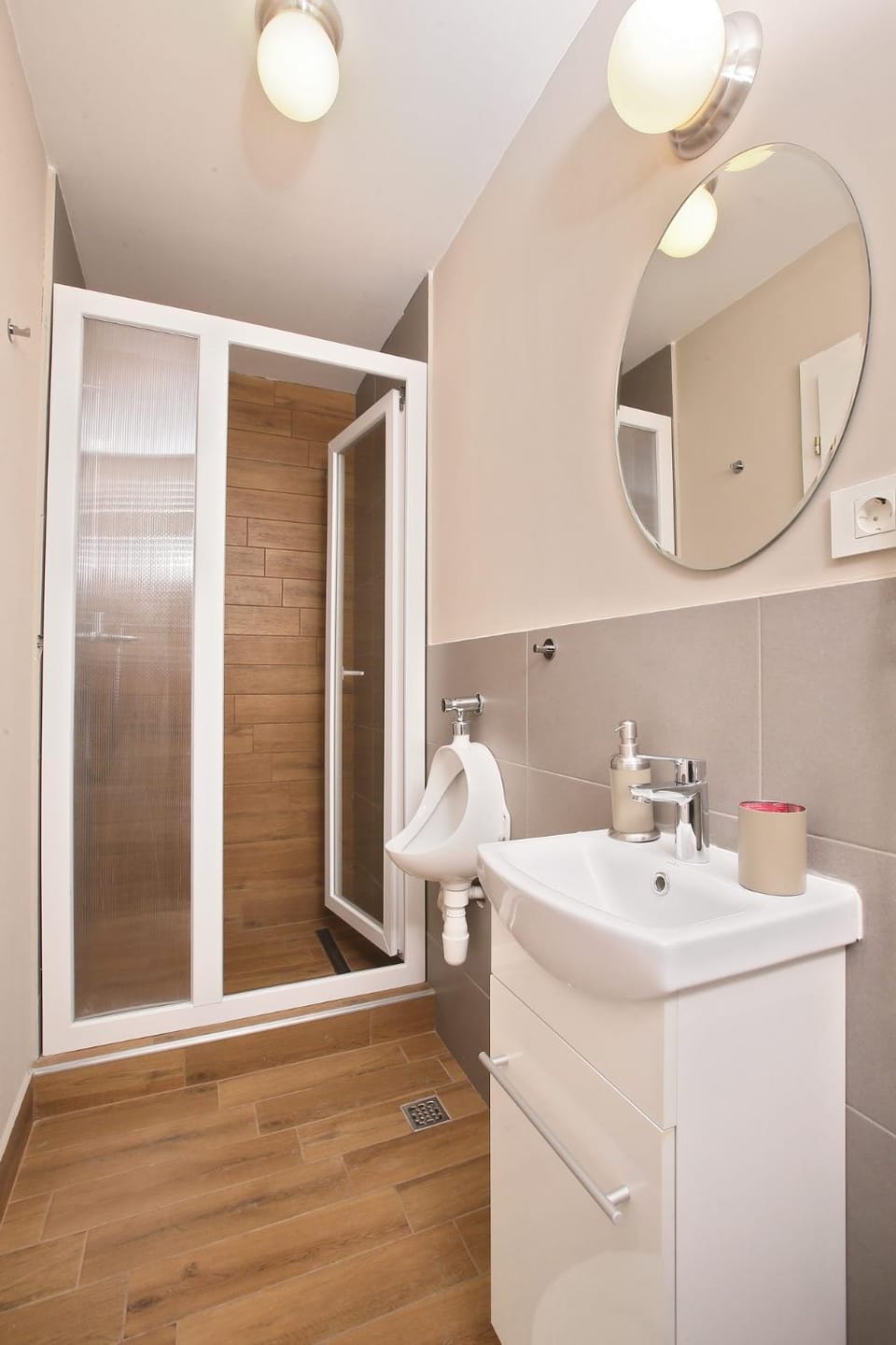 Shower, Bathroom