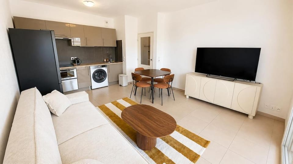 Golfe de Saint-Tropez - 2-Bedroom Apartment with Terrace Cogolin Apartment in Cogolin