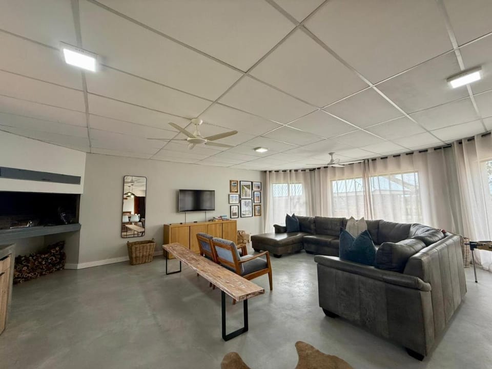 Communal lounge/ TV room, Living room