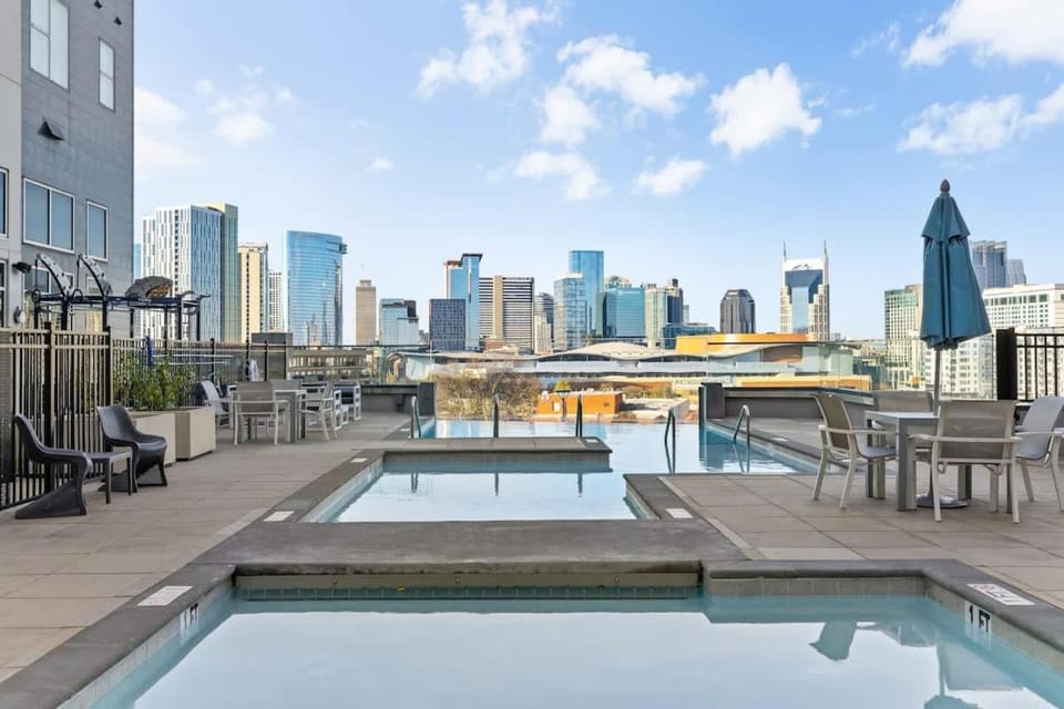 Modern Haven Walk 2 Gulch & Broadway Apartment in The Gulch