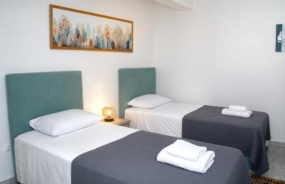 Thalassia Pefkias Apartment Apartment in Peloponnese Region