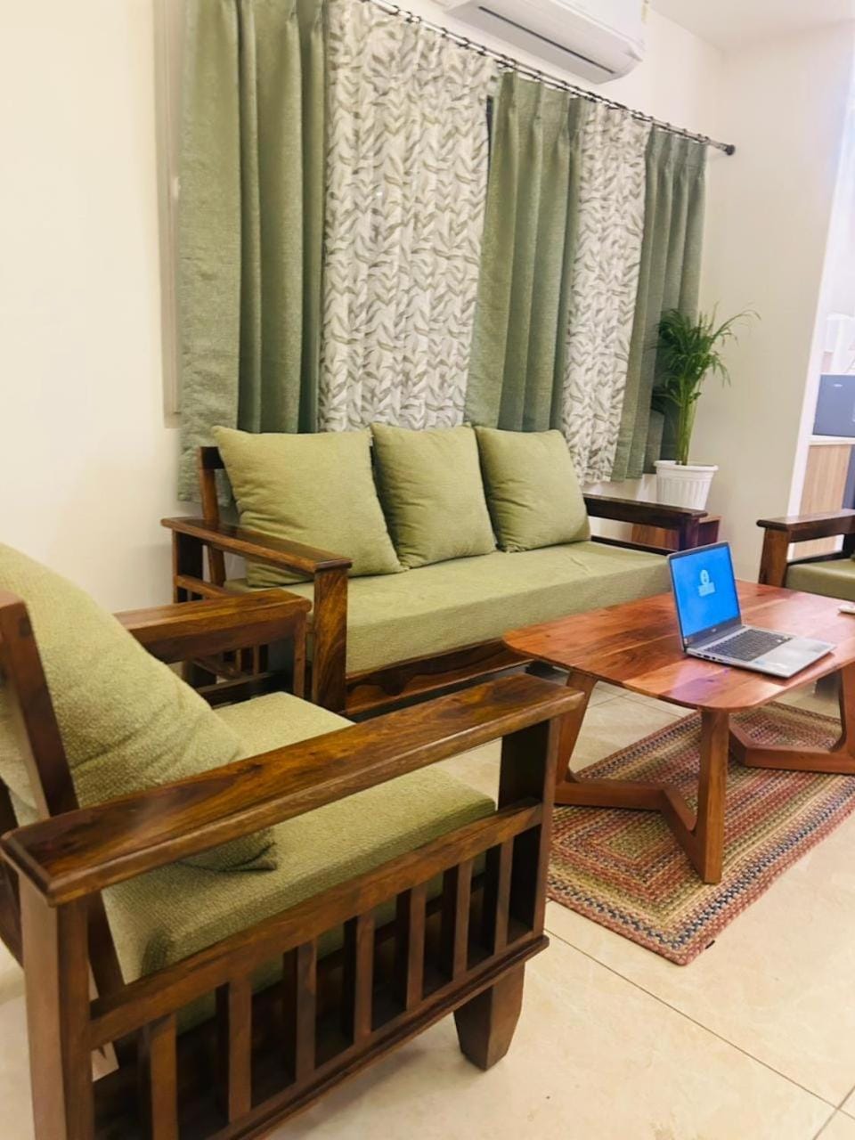 Living room, Mountain view