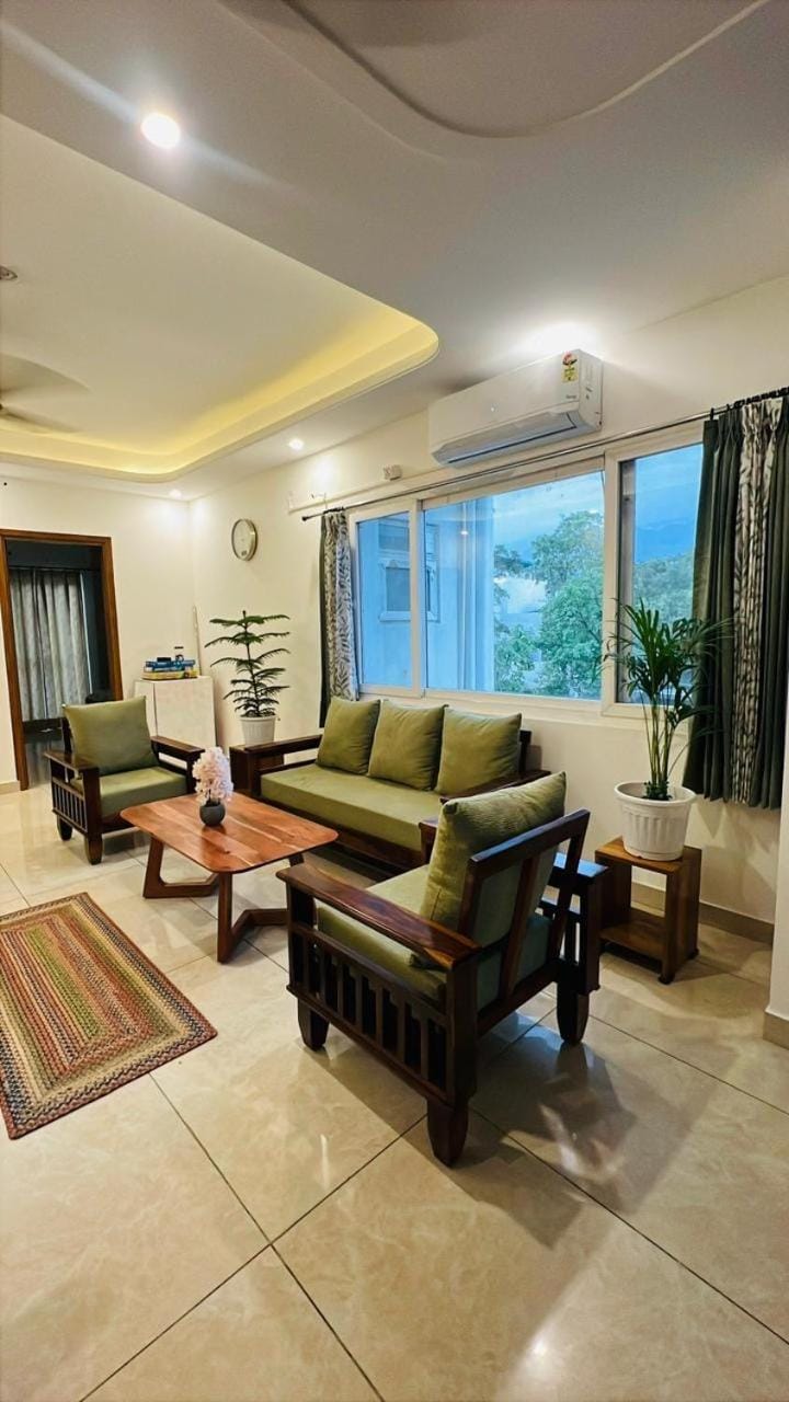 Living room, Mountain view