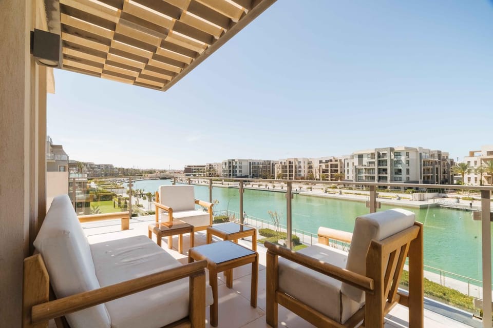 Balcony/Terrace, Lake view