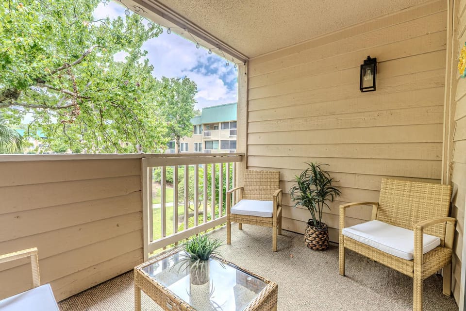 Beachfront Resort Villa Pool Steps to the Sand Apartment in Hilton Head Island