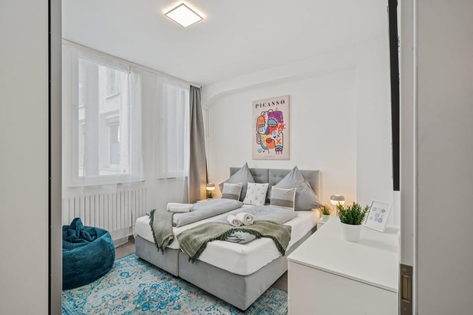 Yello Homes - Lazy Loft - Airport & Messe - 8 Betten - 3 Schlafzimmer Apartment in Nuremberg