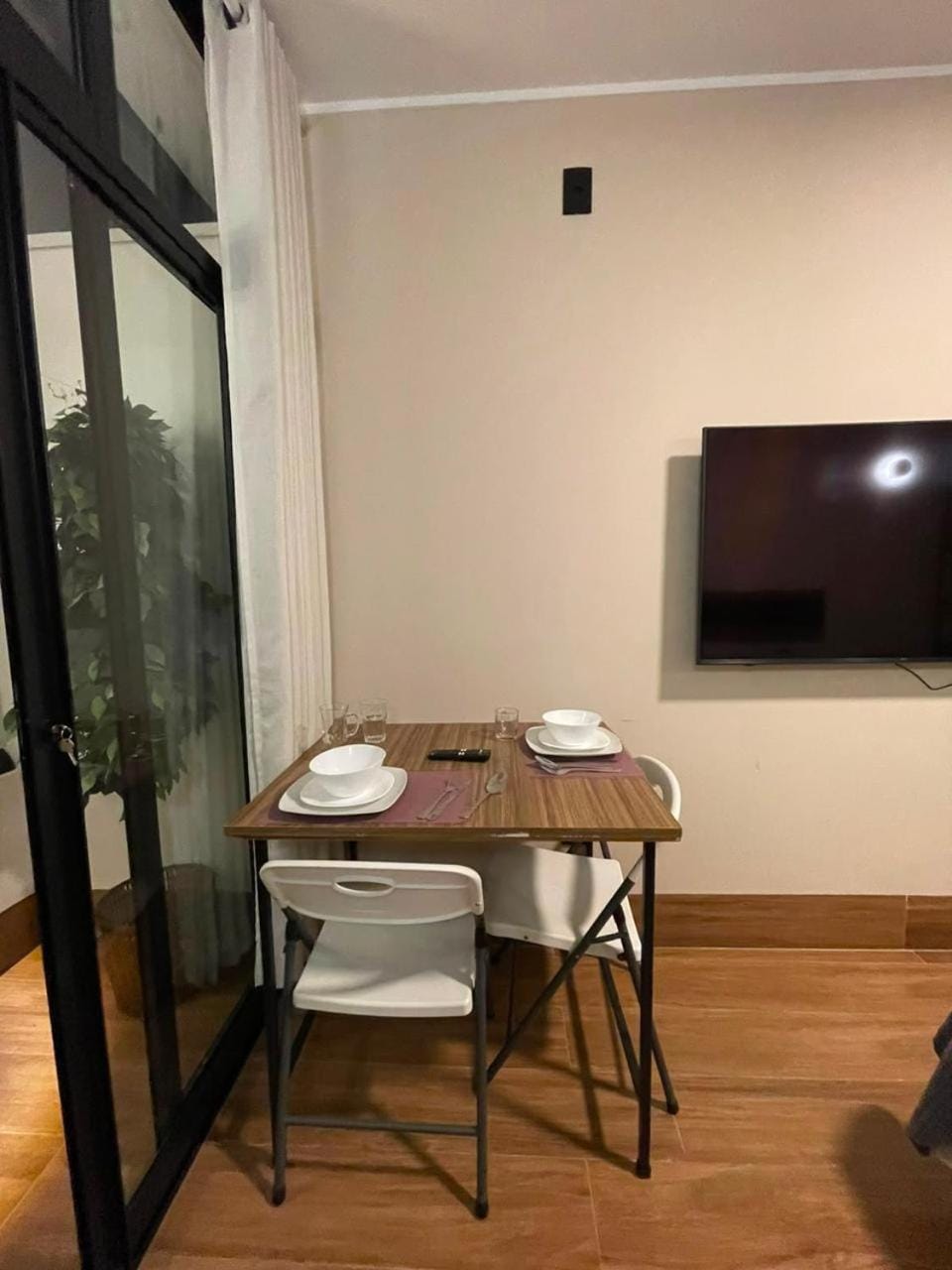 Quarto Casal no coração da cidade, UFLA- UNILAVRAS, prox restaurantes e padaria Vacation rental in State of São Paulo