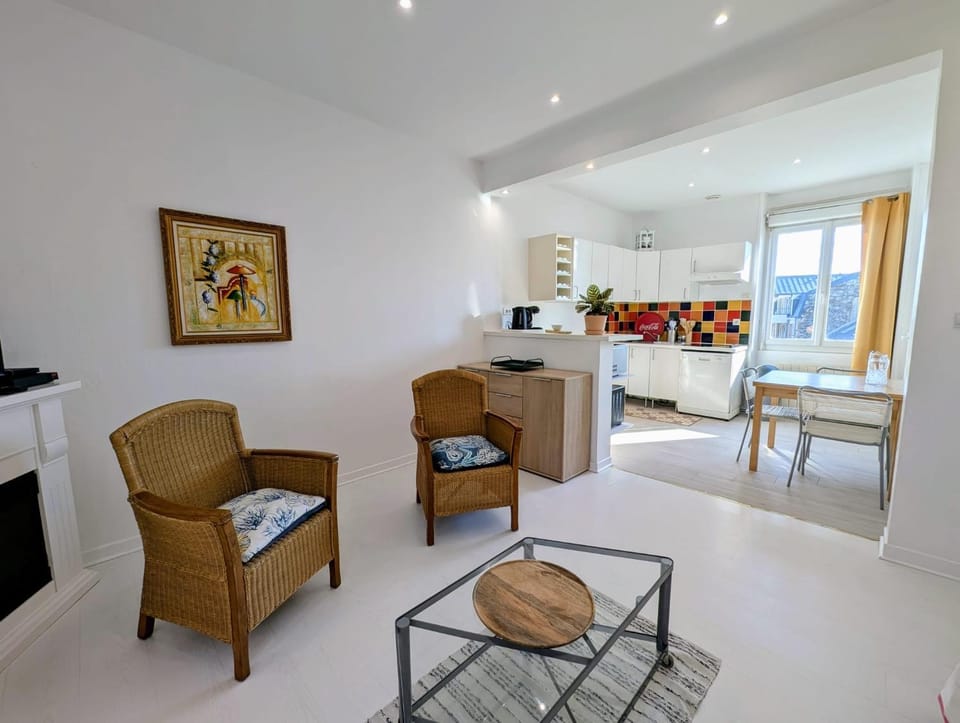 Le Cœur du Val-André, T2 à 60m de la plage Apartment in Brittany