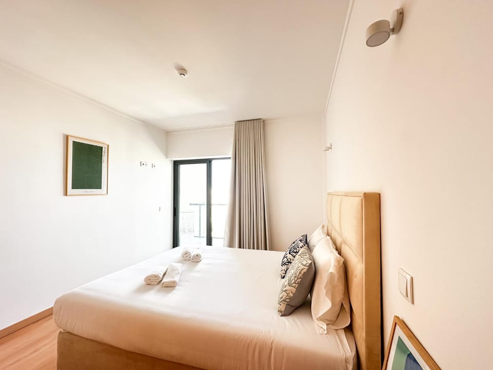 The Surf - Rocha Tower Apartment in Portimao