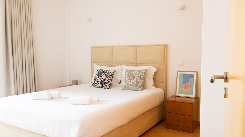 The Surf - Rocha Tower Apartment in Portimao