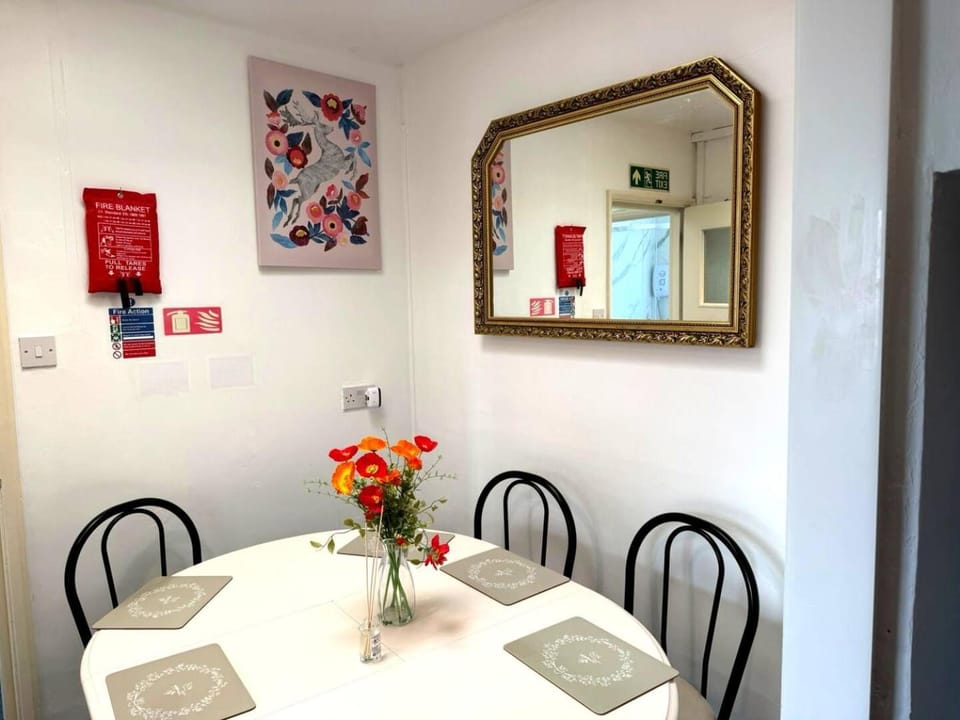 Comfortable flat 3Bed, sleeps 6 Apartment in Hailsham