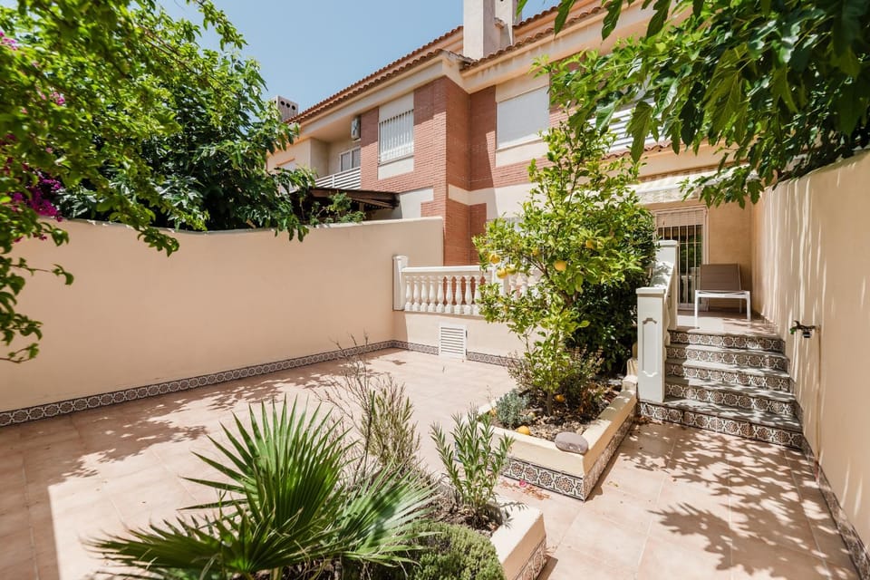 Patio, Garden, Balcony/Terrace