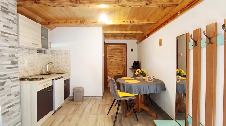 Apartment and room Babe Mare Apartment in Lika-Senj County