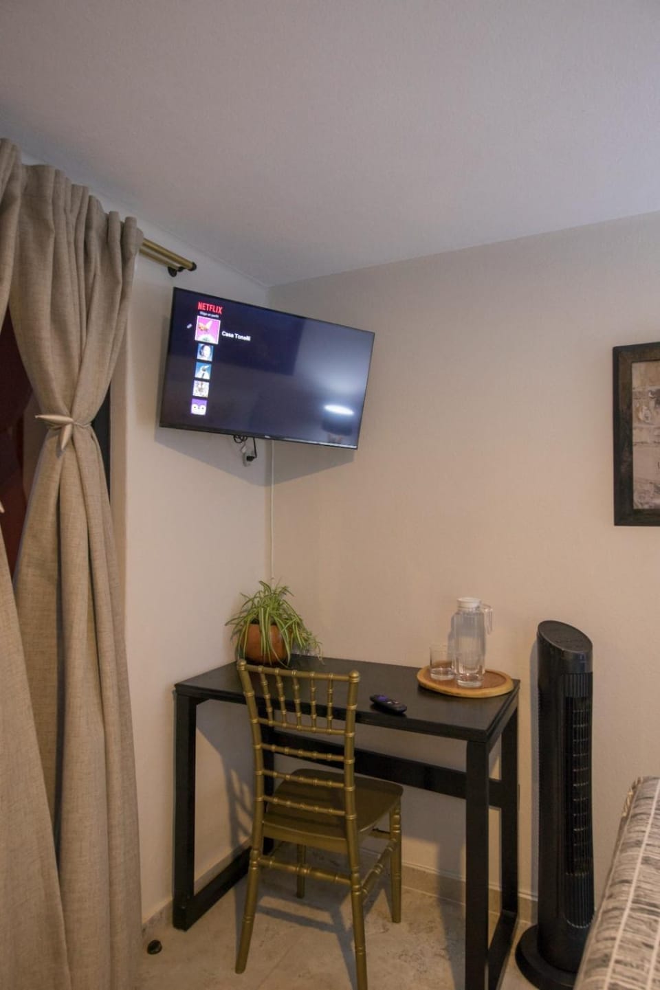 Photo of the whole room