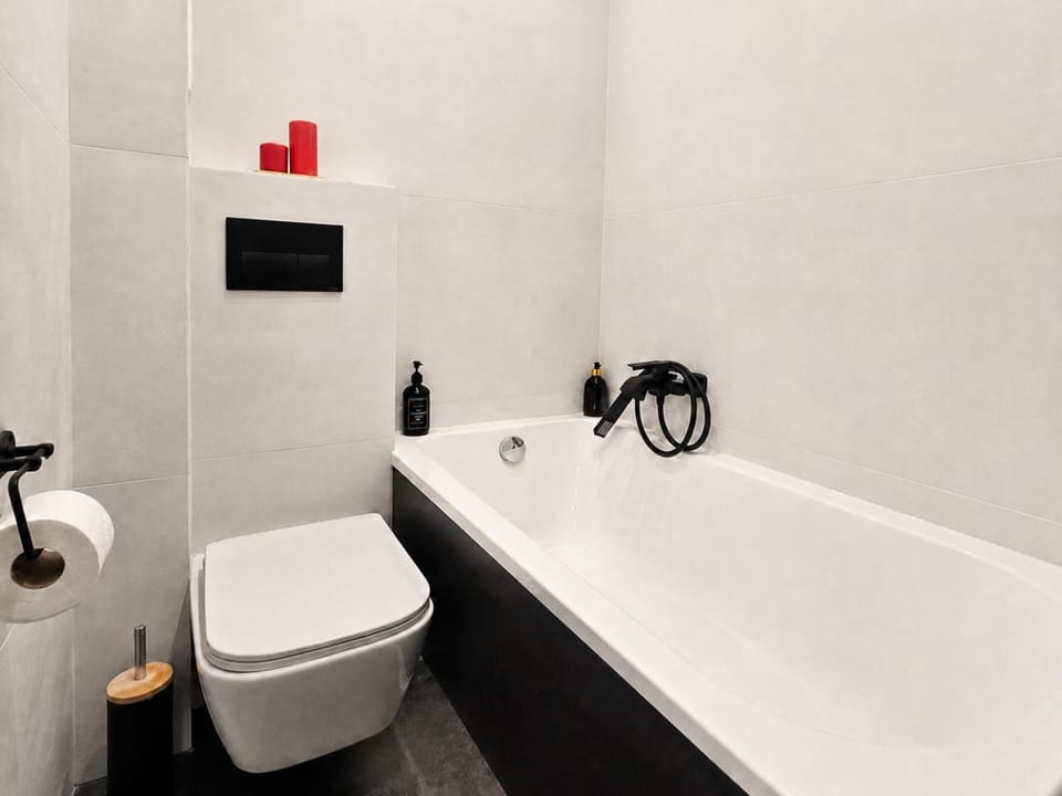 Bathroom, Bath