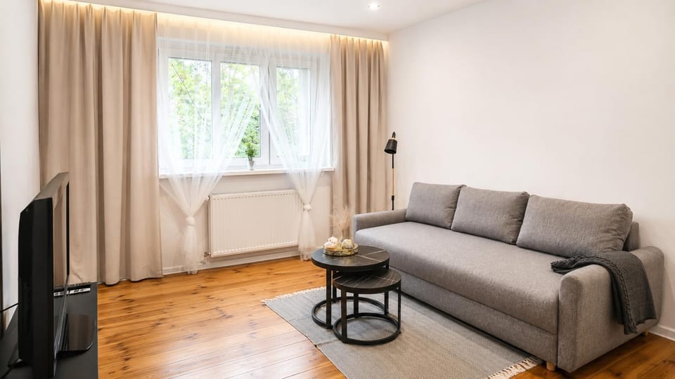 TV and multimedia, Seating area, Evening entertainment