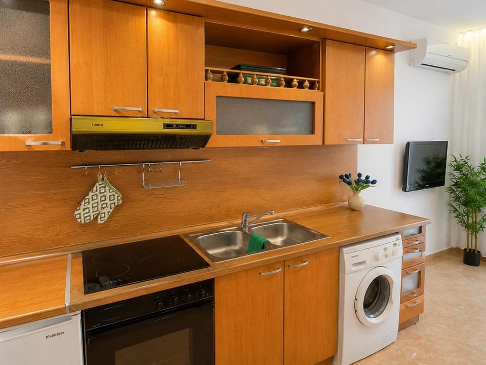 oven, washing machine