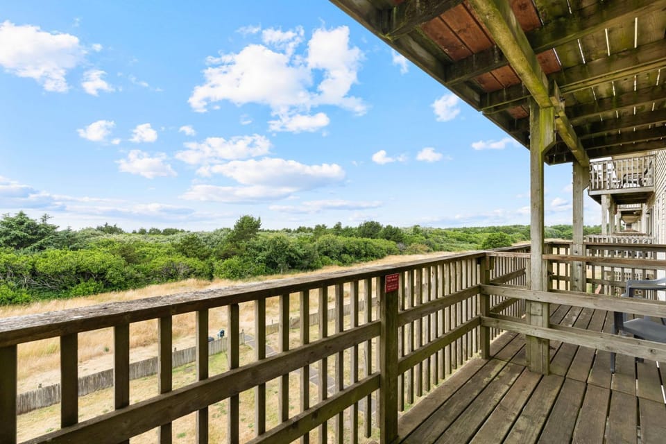 Ocean View 1-Bedroom King Suite with Kitchen - Pool and Hot Tub House in Ocean Shores