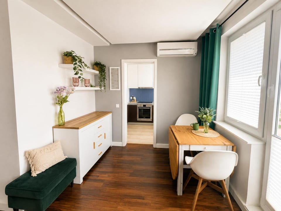 Dining area, air conditioner