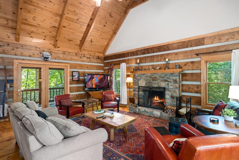 The Mountain Peek Blowing Rock House in Watauga
