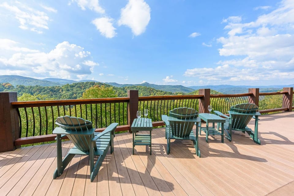 The Big Skye Lodge in Valle Crucis Campground/ 
RV Resort in Brushy Fork