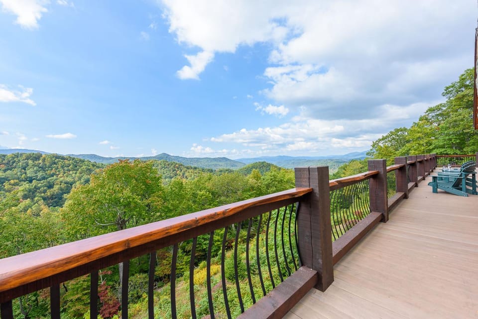 The Big Skye Lodge in Valle Crucis Campground/ 
RV Resort in Brushy Fork