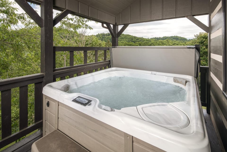 Sweet Retreat Boone House in Brushy Fork