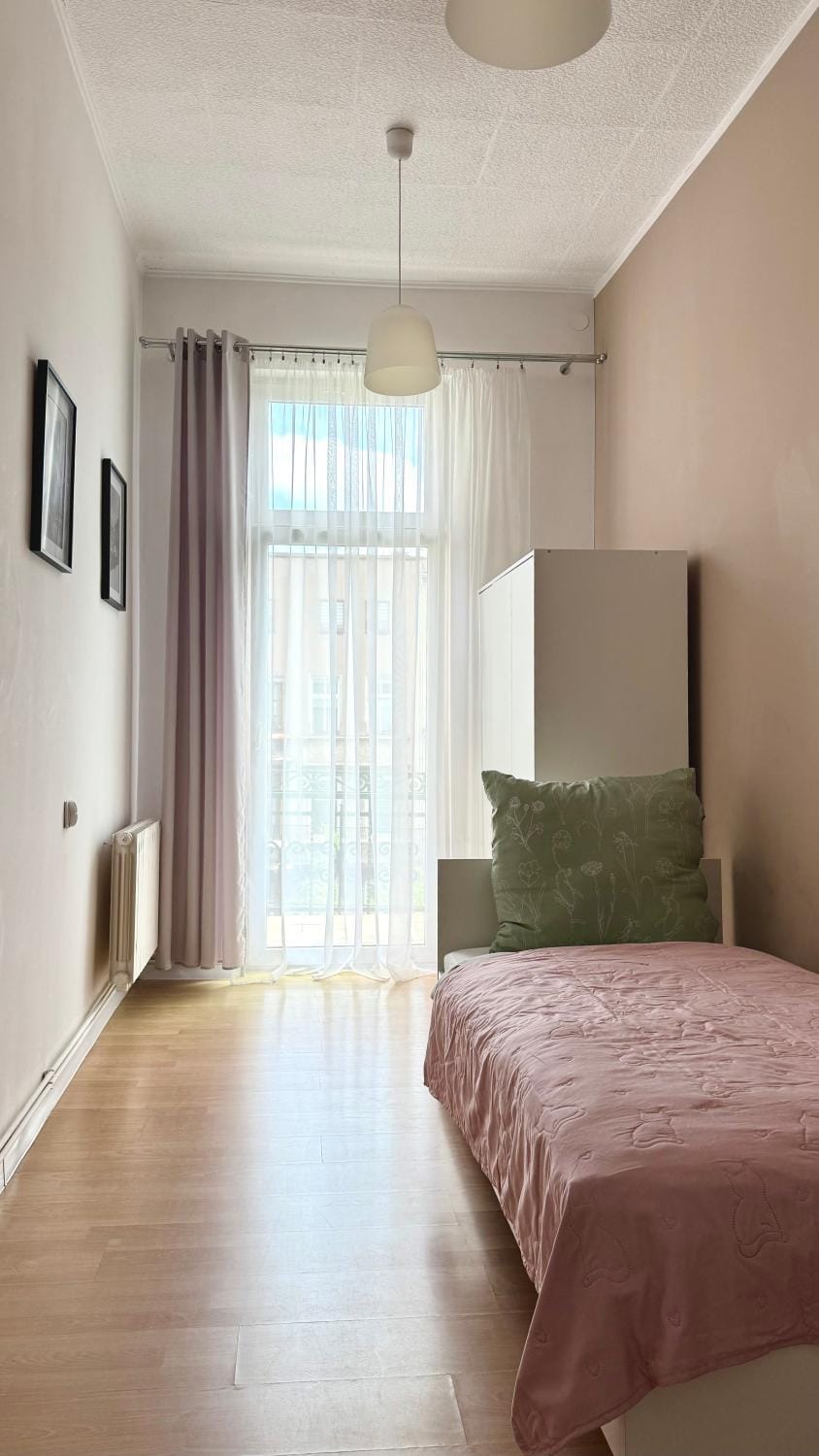 Beautiful Rooms - Park Kasprowicza Hostel in Szczecin