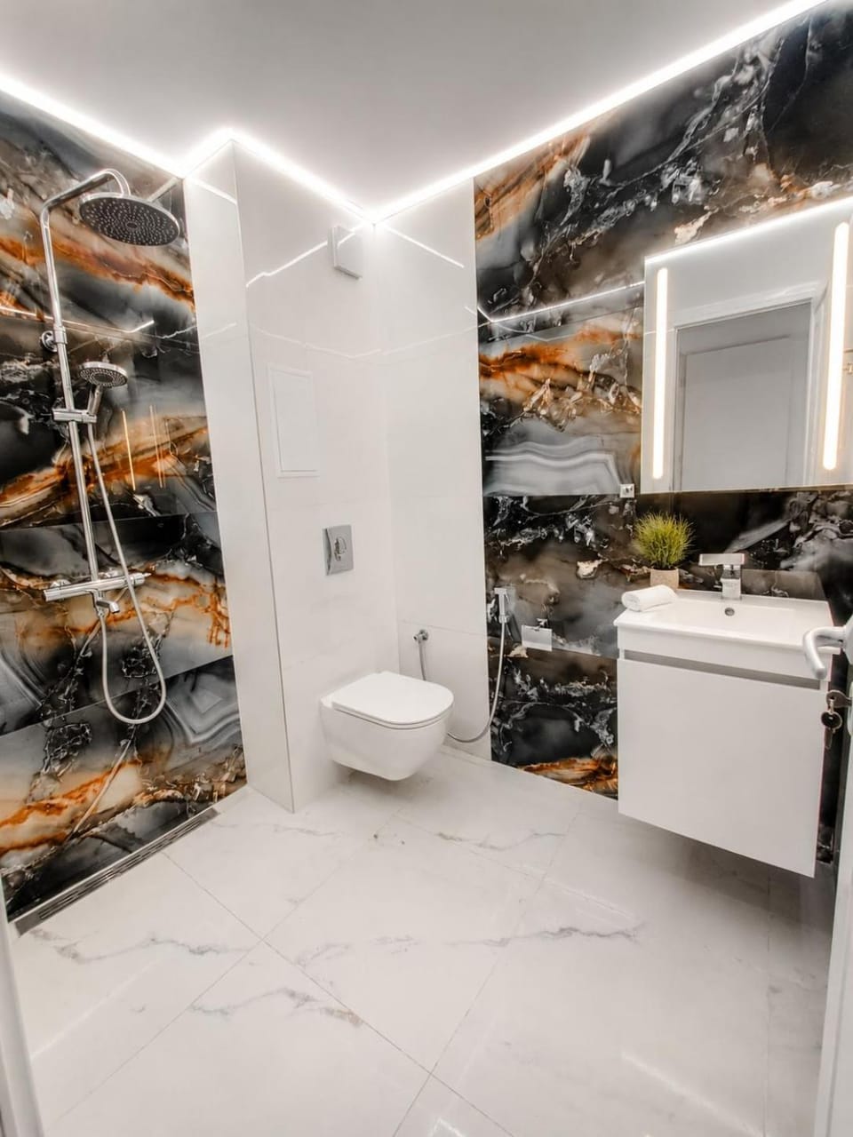 Shower, Toilet, Bathroom