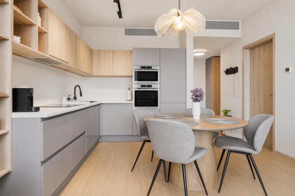 Kitchen or kitchenette, Dining area, dishwasher, minibar, oven, pet friendly, stove