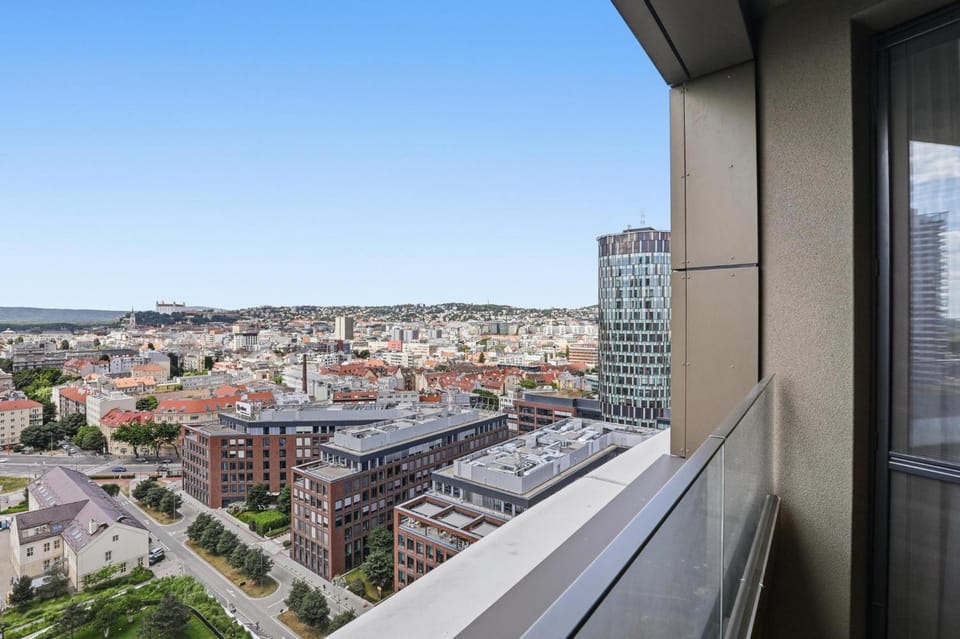 Property building, Day, Natural landscape, Bird's eye view, View (from property/room), Balcony/Terrace, City view