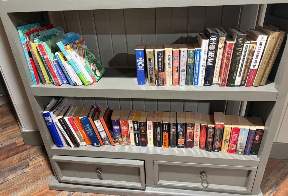 Library, Living room