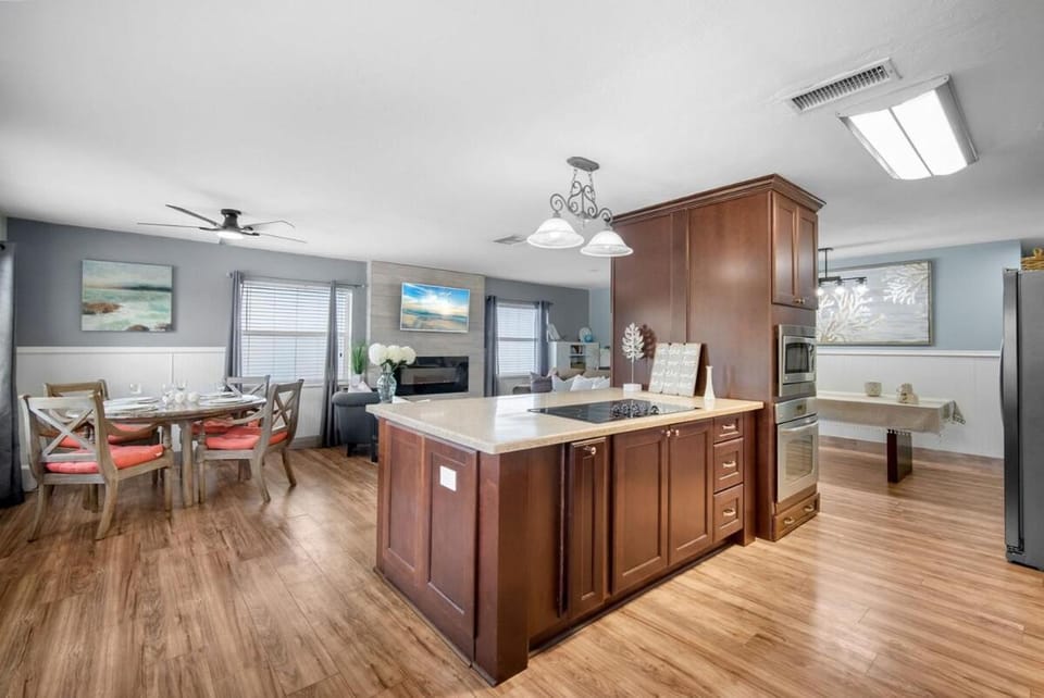 The Club at Naples Park Pool, Bocce & Putting Green Villa in Naples Park