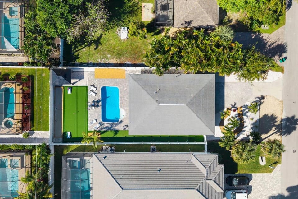 The Club at Naples Park Pool, Bocce & Putting Green Villa in Naples Park