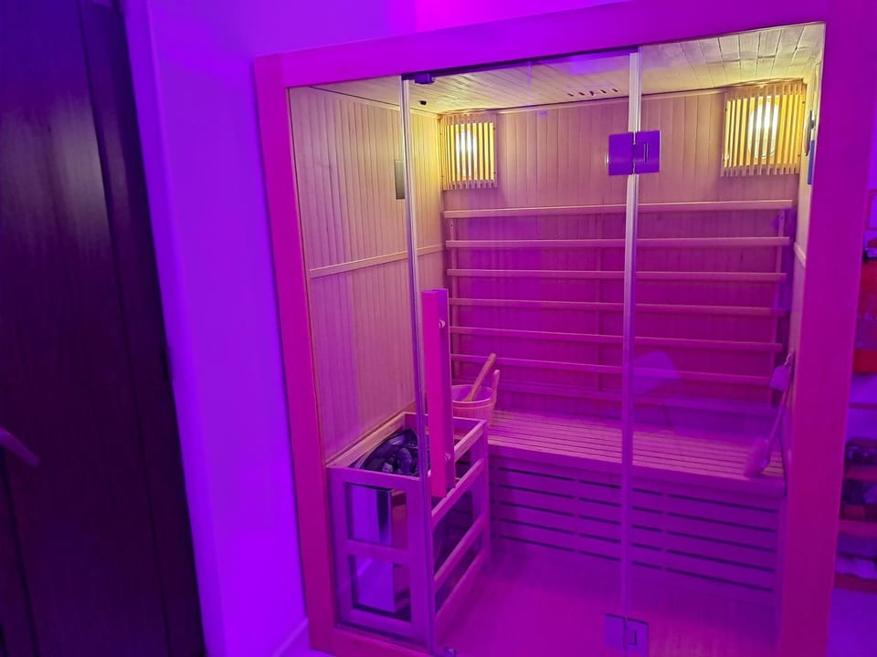 Sauna, Sauna, Spa and wellness centre/facilities