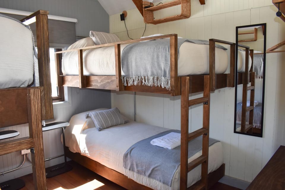 Bedroom, bunk bed