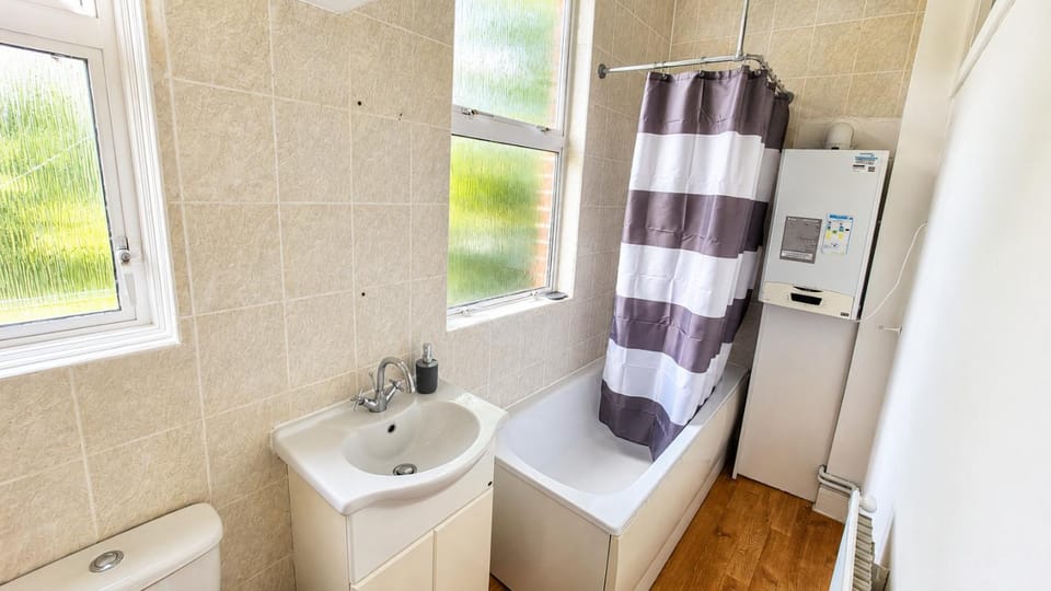 Bathroom, Bath