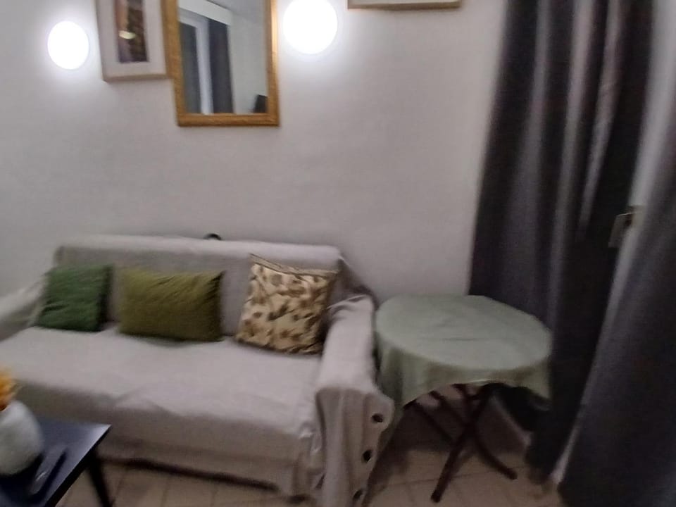 Gorgeous appartement,gare Montparnasse 1 minute,5 minute Eiffel tour and Louvre meusm ,amusing place Apartment in Paris