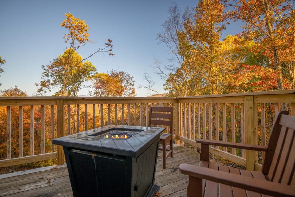 Skyledge Beech Mountain House in Beech Mountain