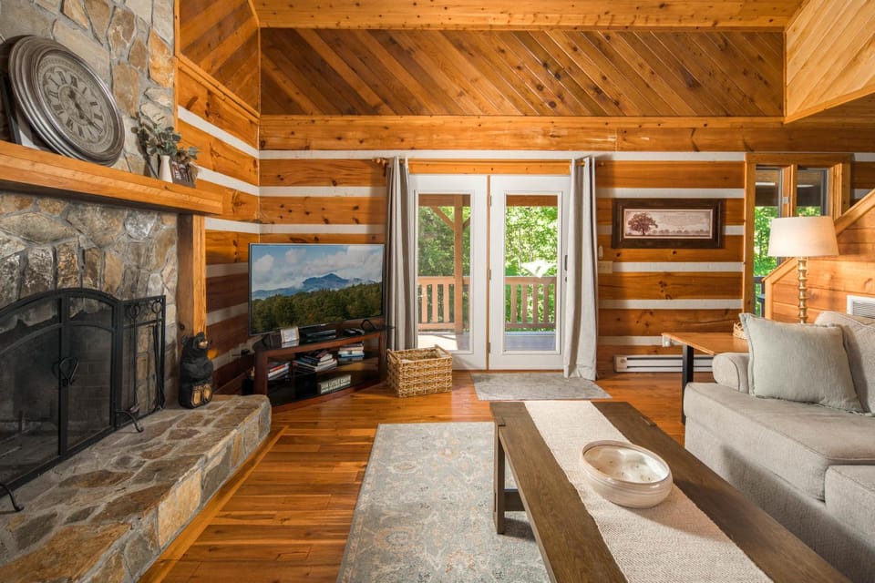 Kumbaya Log Cabin Boone Cabin in Brushy Fork
