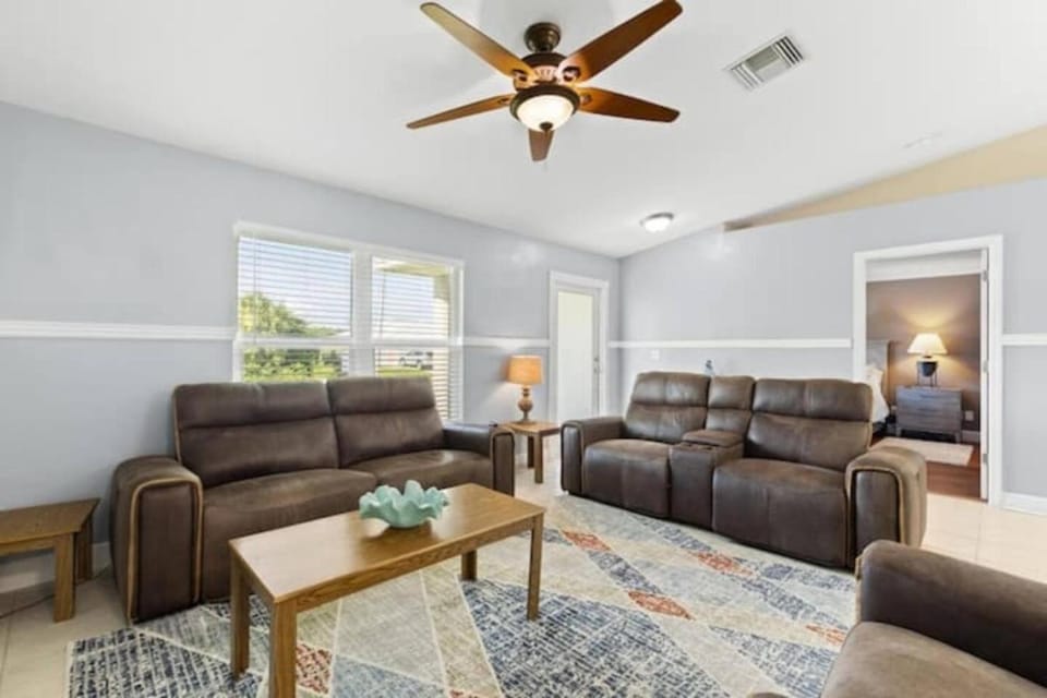 Villa Varges Be our Guest House in Lehigh Acres